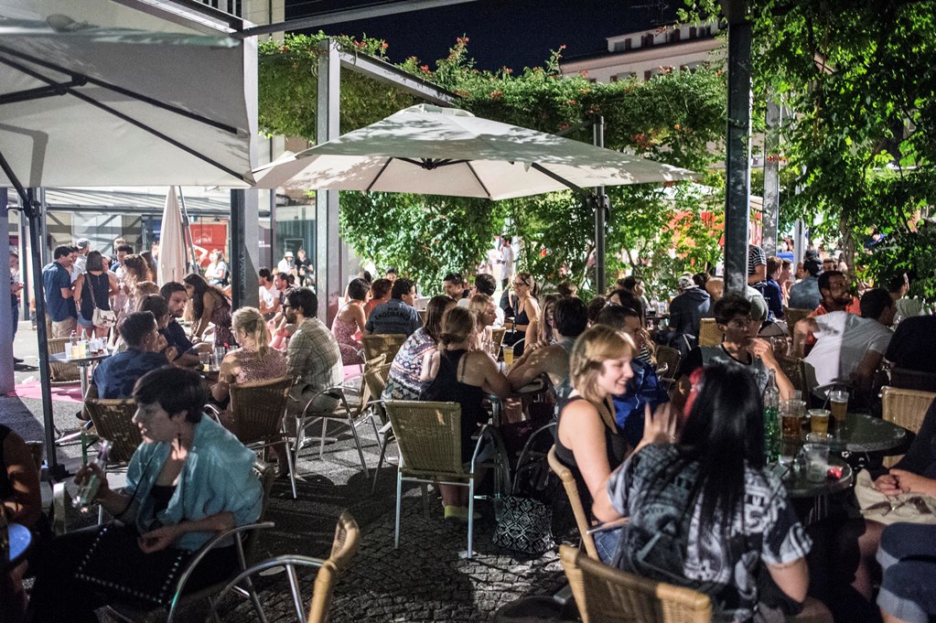 Les cafés-restaurants de la ville de Sion ont connu une affluence record vendredi dernier.