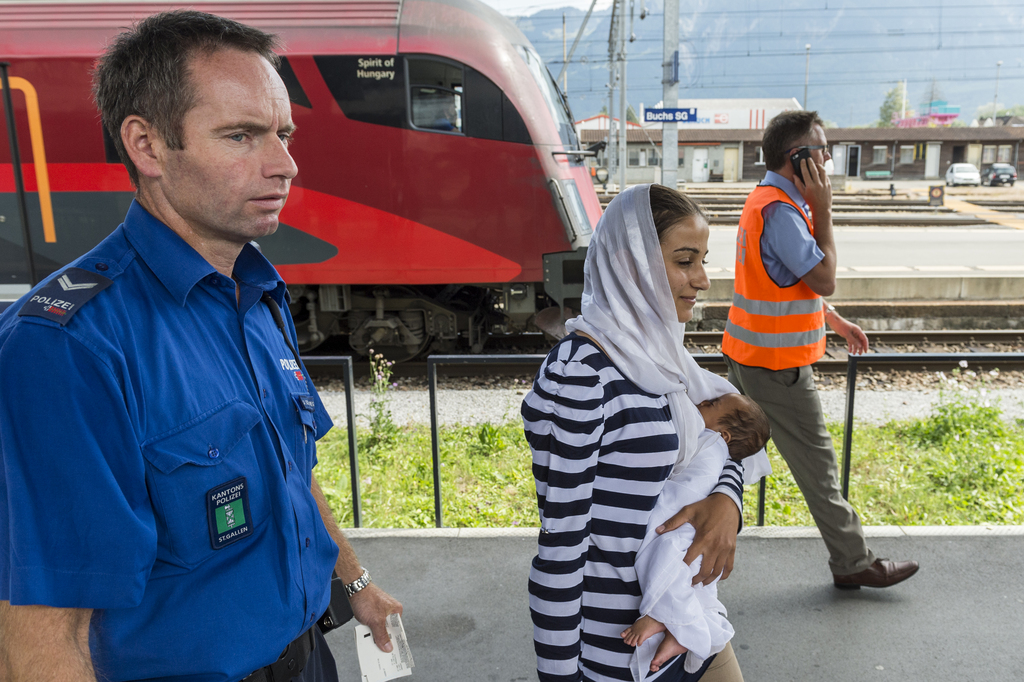 5 migrants arrivés ce mardi matin en gare de Buchs dans le canton de Saint-Gall.