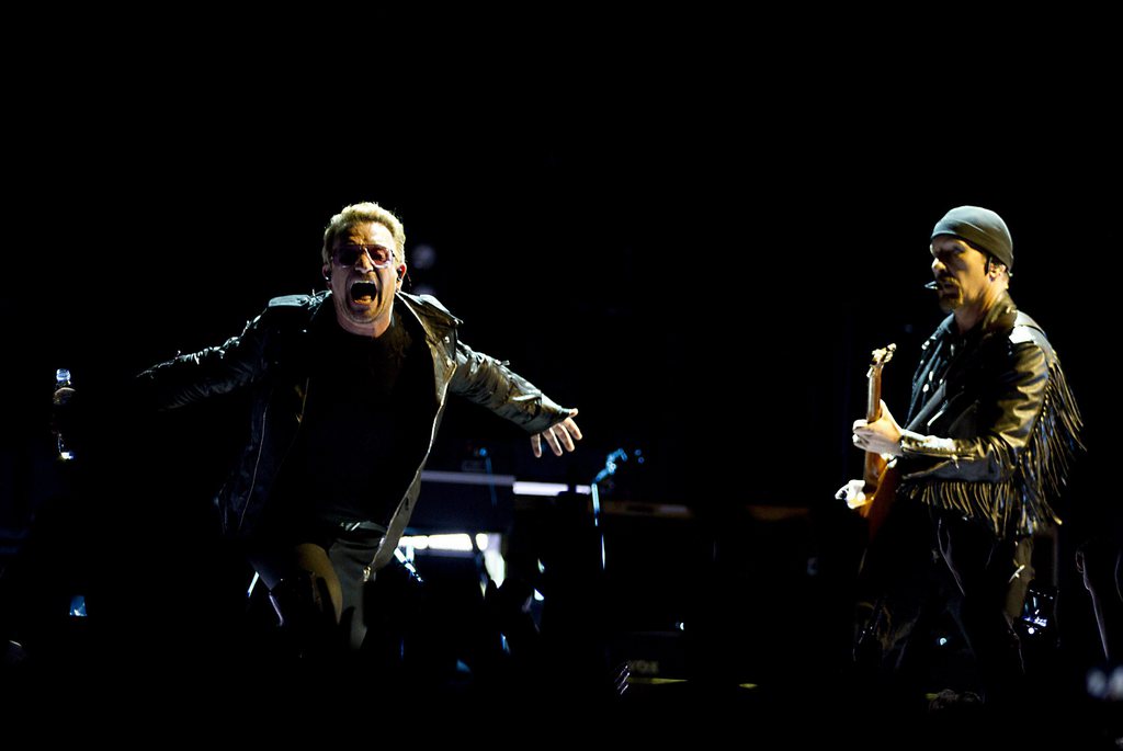 Bono et The Edge ne sont pas montés sur la scène. Les spectateurs ont attendu plusieurs heures sans savoir ce qui se passait.