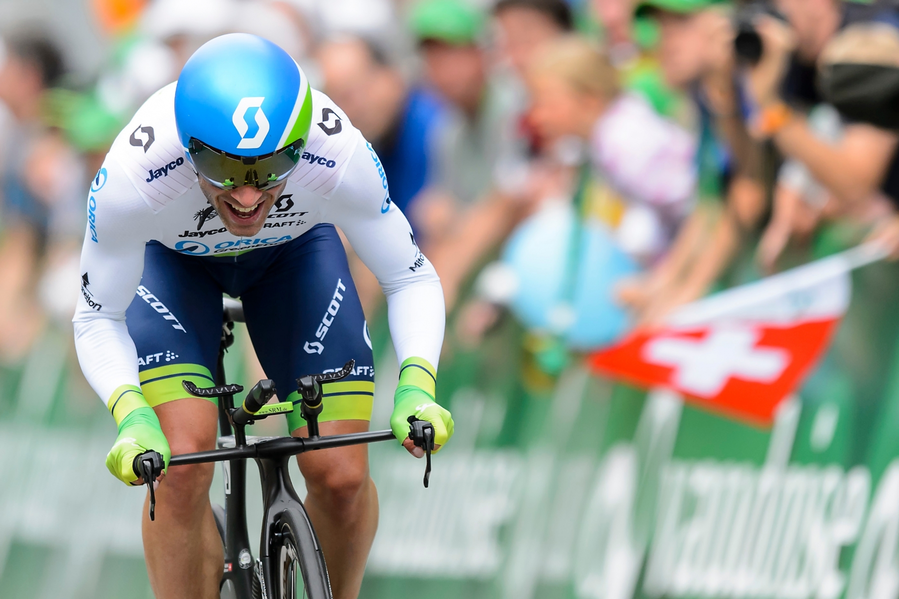 Michael Albasini from Switzerland of team Orica GreenEdge, in action during the 9th and last stage, a 38,4 km race against the clock, from Bern to Bern, at the 79th Tour de Suisse UCI ProTour cycling race, in Bern, Switzerland, Sunday, June 21, 2015. (KEYSTONE/Jean-Christophe Bott)5 RAD TOUR DE SUISSE 2015