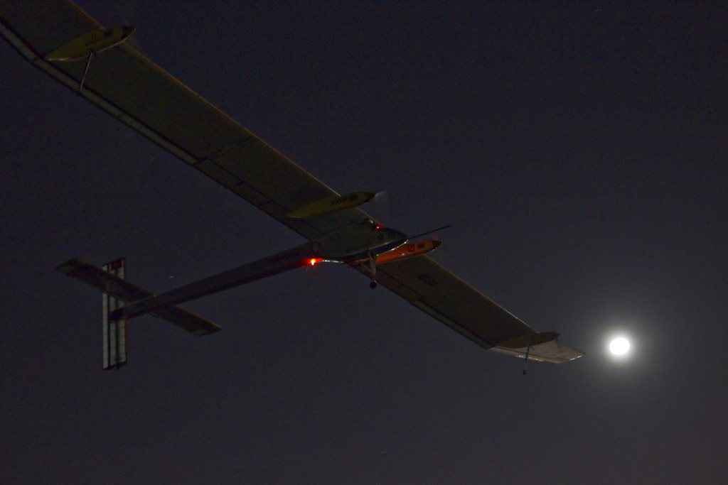 Solar Impulse est entré mardi après-midi dans l'espace aérien marocain en provenance de Madrid, après avoir traversé le détroit de Gibraltar. L'avion solaire réalise son premier vol intercontinental.