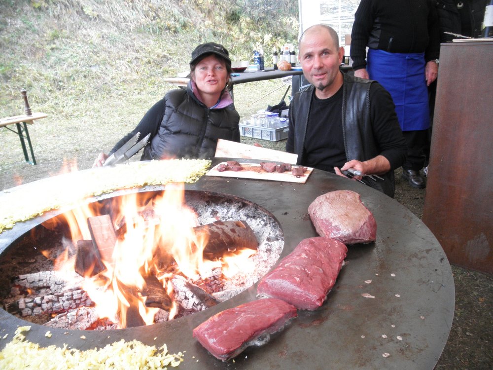 La balade gourmande autour de la chasse dans le Val Ferret est l'une des premières mesures concrètes de la nouvelle politique du tourisme au Pays du Saint-Bernard.