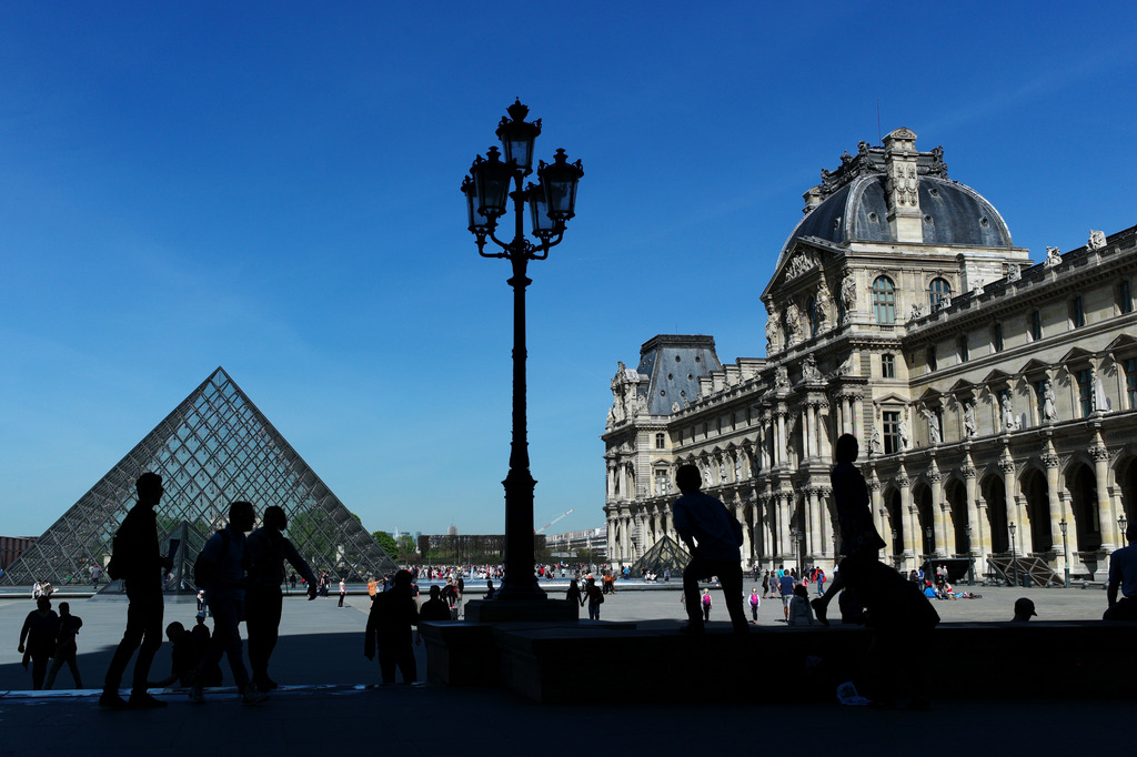 L'industrie touristique parisienne souffre après les attentats du 13 novembre.