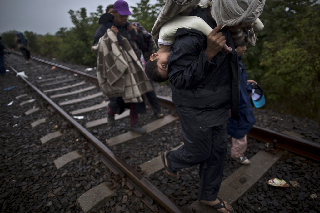 Fermement opposé à l'accueil de migrants, le gouvernement hongrois considère comme un délinquant tout migrant qui traverse la clôture barbelée érigée à l'automne par Budapest aux frontières serbe et croate du pays. (illustration)
