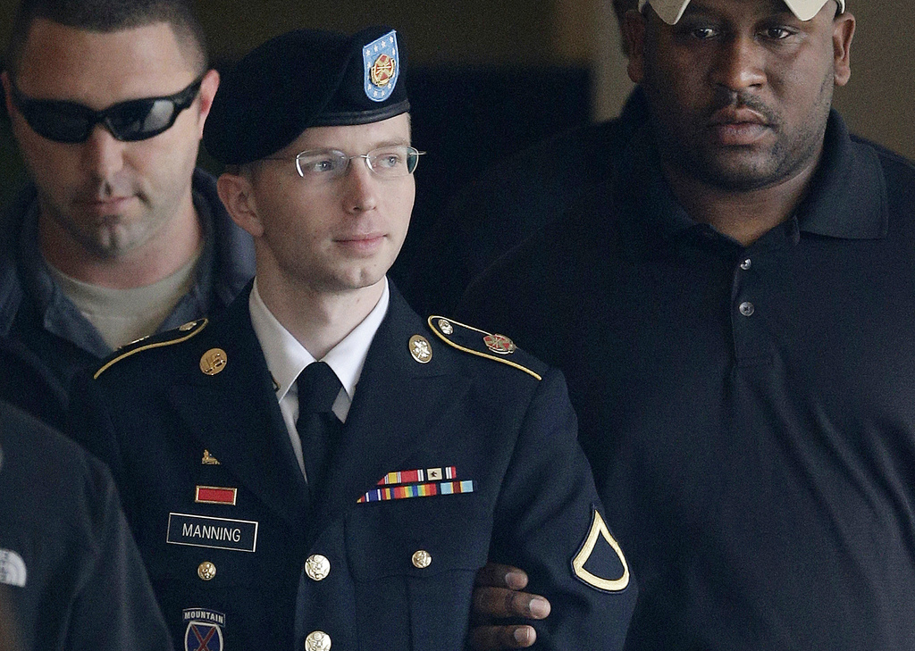 Chelsea Manning aurit été placée à l'isolement pendant près d'un an avant son procès.