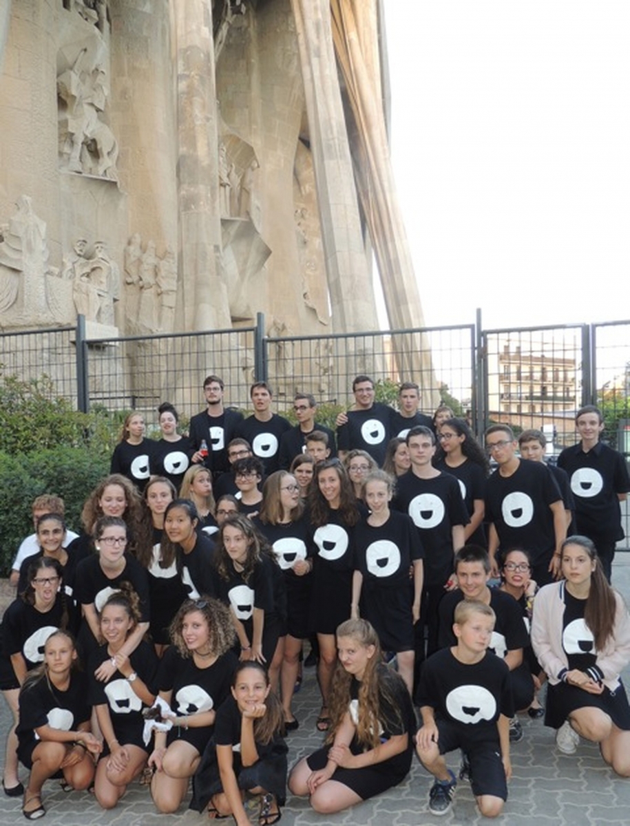 Le Campus Musicus de l'Académie Tibor Varga devant la Sagrada Familia à Barcelone.Sandra De Vico