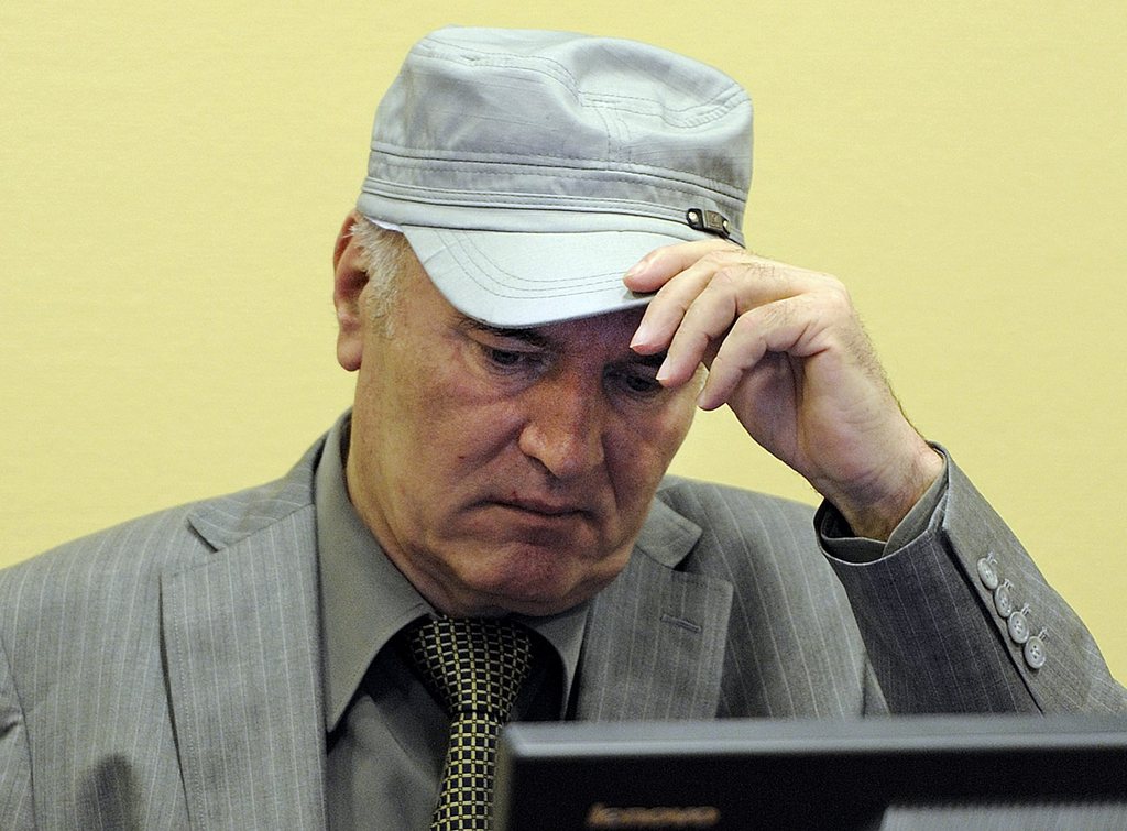 Le procès de l'ancien chef militaire des Serbes de Bosnie Ratko Mladic reprendra lundi, a annoncé vendredi le Tribunal pénal international pour l'ex-Yougoslavie (TPIY). Il avait été suspendu jeudi en raison de l'hospitalisation de l'accusé à la suite d'un malaise qui avait tiré momentanément sa révérence.
