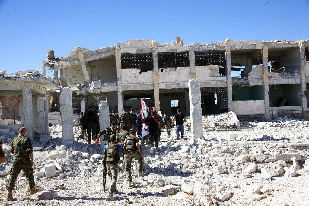 Armée syrienne et rebelles se disputent le camp d'Handarat, position stratégique au nord d'Alep.