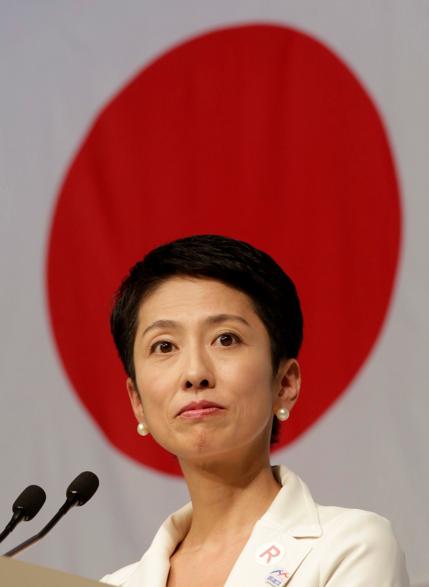 epa05540335 Newly elected chief of Japan's main opposition Democratic Party Renho Murata speaks under a Japanese national flag during a news conference in Tokyo, Japan, 15 September 2016. Reno Murata has been appointed as first female leader of the party. She succeeds Katsuya Okada.  EPA/KIMIMASA MAYAMA JAPAN POLITICS DEMOCRATIC PARTY