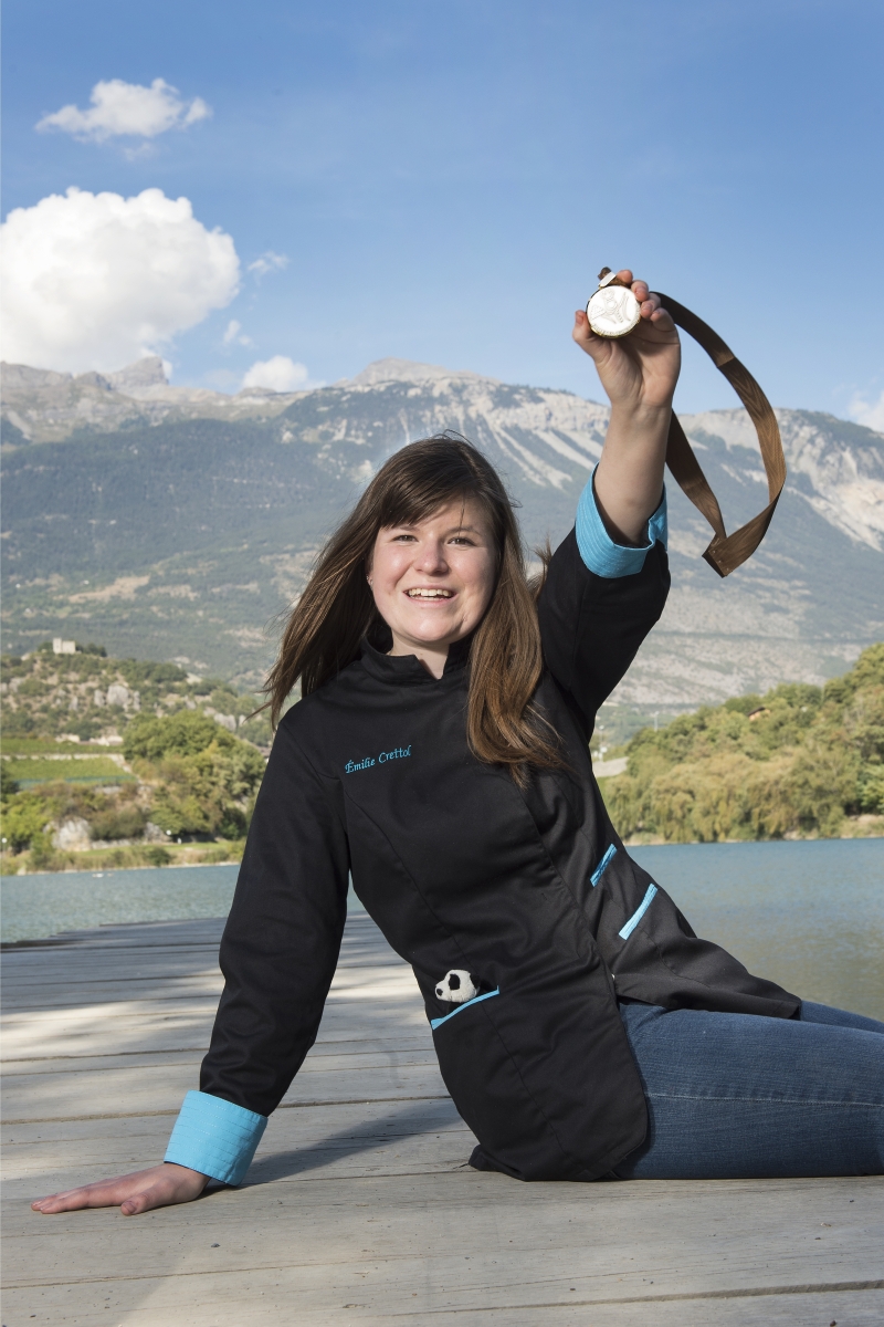 Sierre - 26 septembre 2016 - Emilie Crettol,meilleure apprentie confiseuse du Valais et 2ème au niveau suisse (Romandie et Tessin). Photo: Sabine Papilloud CRETTOL2