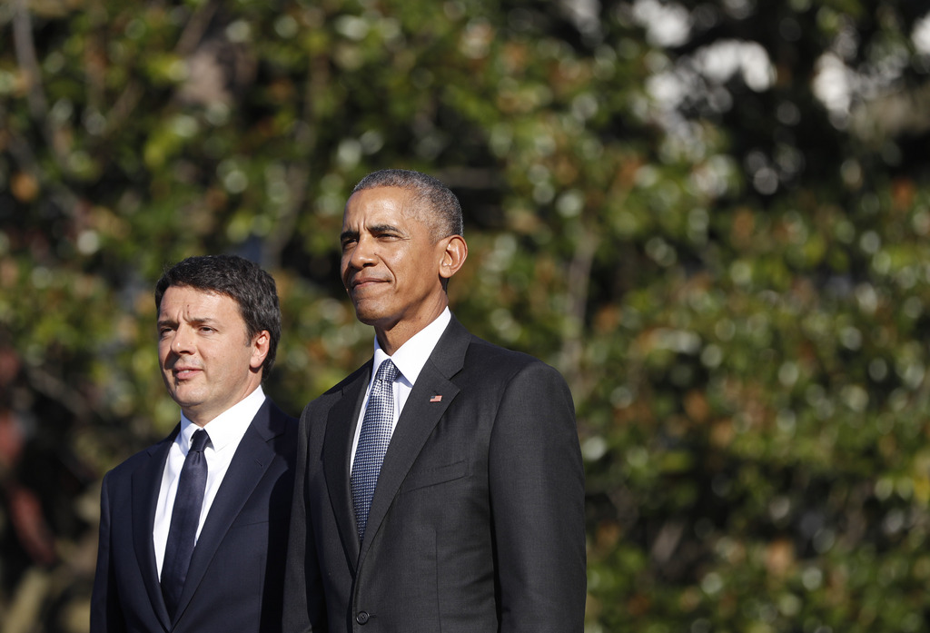 Le président Barack Obama (dr.) a tenu ses propos à l'occasion d'une rencontre officielle avec le Premier ministre italien Matteo Renzi.