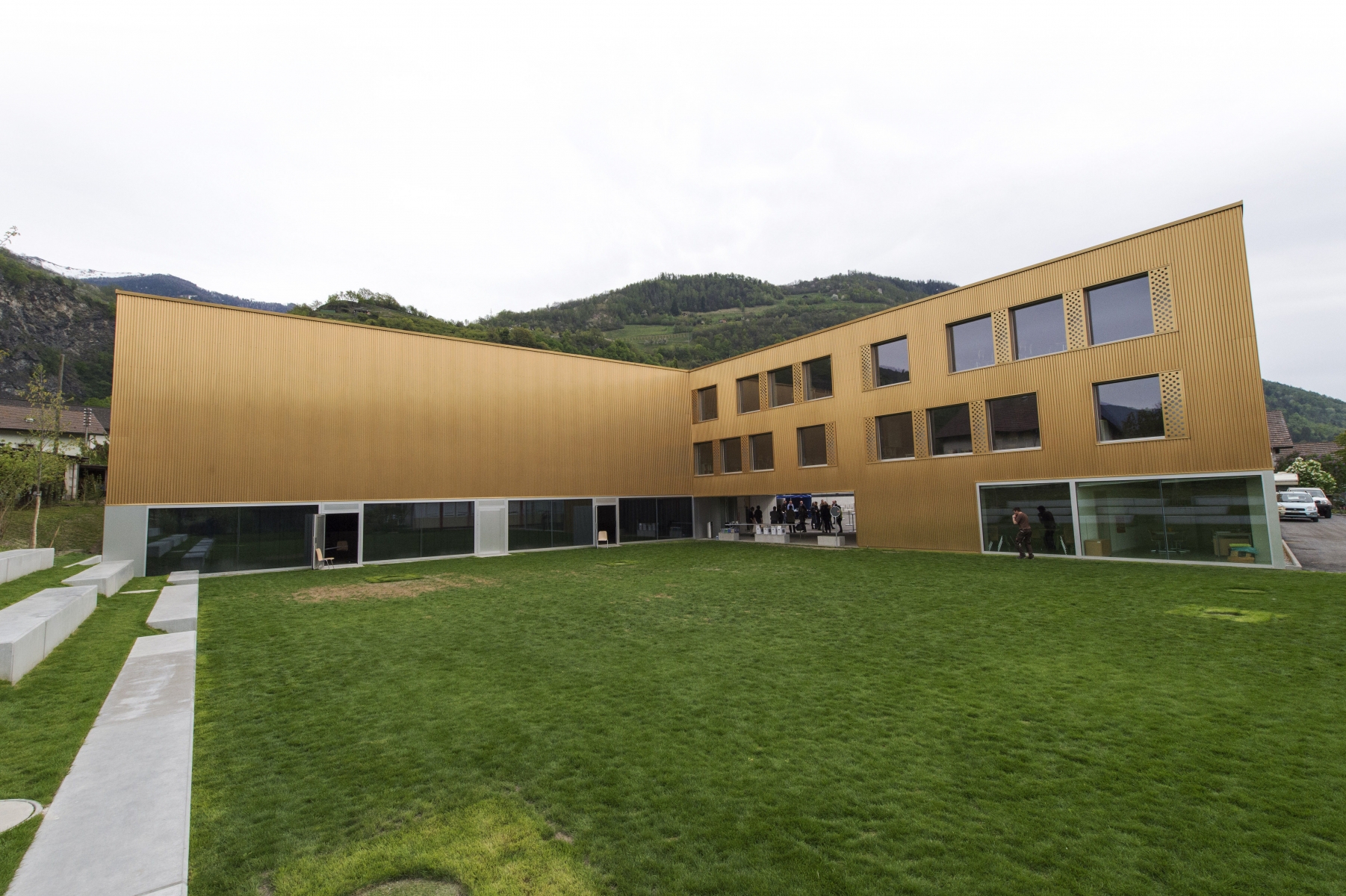 Aproz, le 21 avril 2016Inauguration du nouveau centre scolaire d'Aproz.Sacha Bittel/Le NouvellisteAproz - centre scolaire