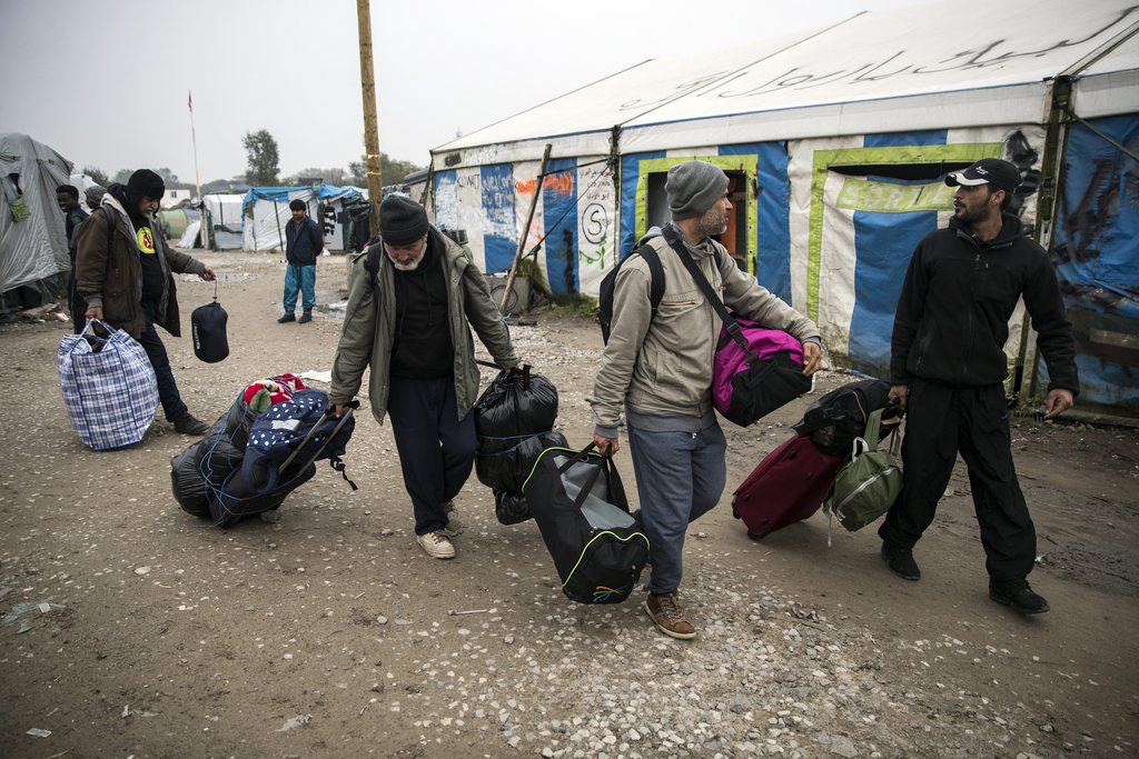 Les réfugiés sont redirigés vers des centres d'accueil répartis dans toute la France.