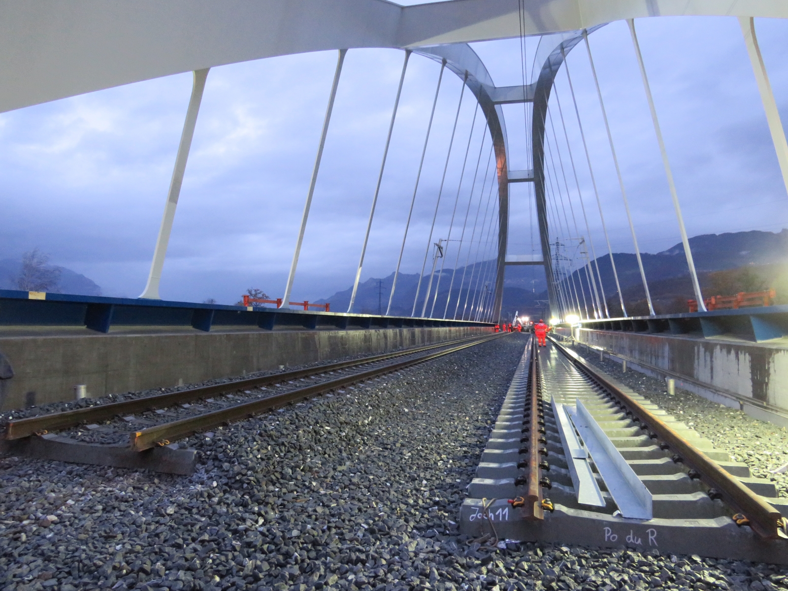 Avec ses 125 mètres, la nouvelle passerelle métallique a la plus longue portée pour un ouvrage du genre en Suisse. 