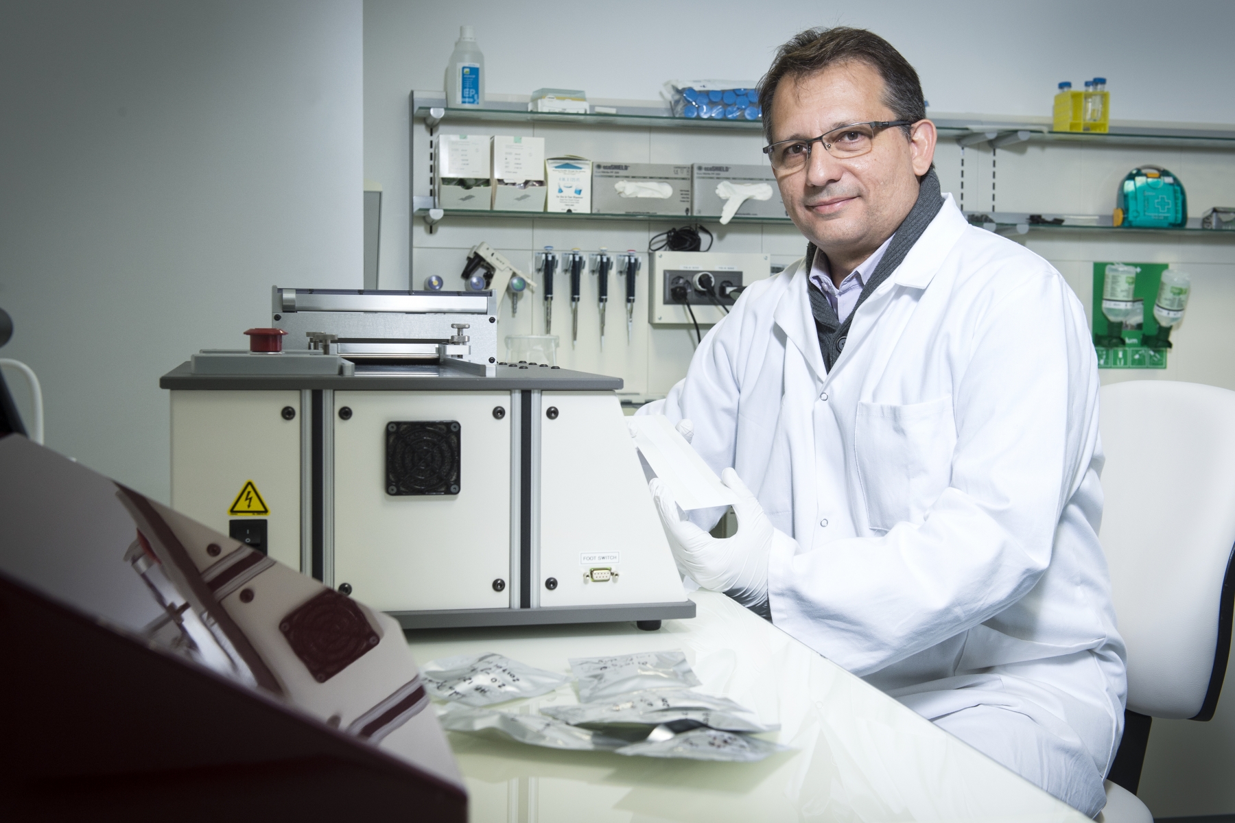 Carlos Alberto Mestriner (ici dans un des laboratoires du BioArk de Monthey) est le directeur du Wama Diagnostics SA.