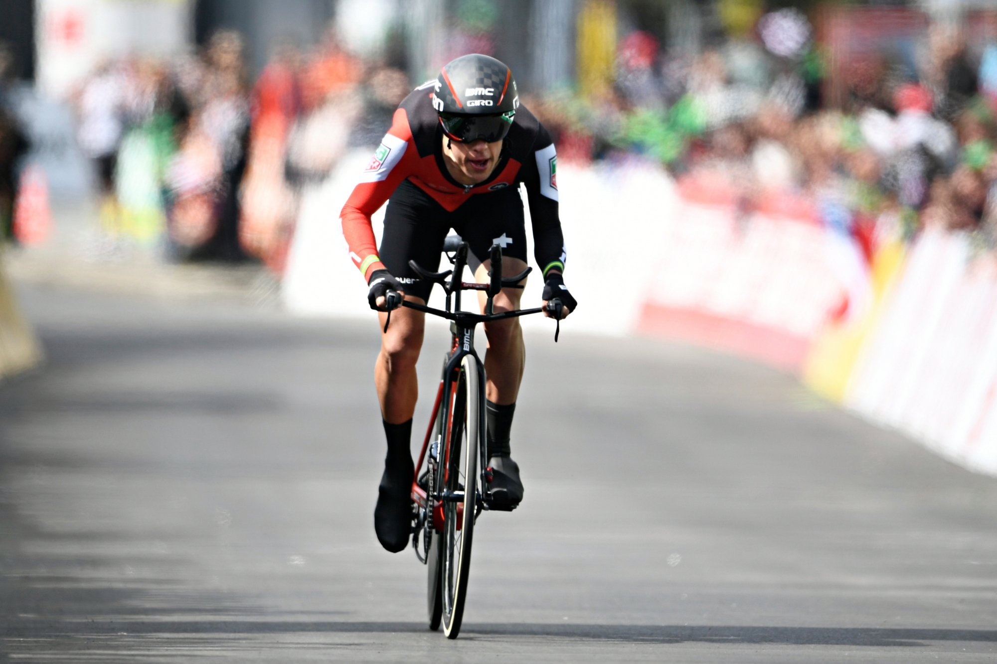 The winner of the 71th Tour de Romandie Richie Porte from Australia of team BMC Racing in action during the fifth and last stage, a 17,88 km race against the clock at the 71th Tour de Romandie UCI ProTour cycling race in Lausanne, Switzerland, on Sunday, April 29, 2017. (KEYSTONE/Alain Grosclaude) SWITZERLAND CYCLING TOUR DE ROMANDIE