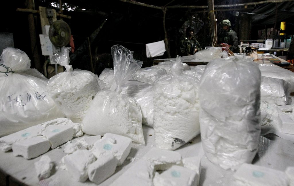 La police lucernoise a démantelé un réseau de 28 trafiquants de drogue présumés qui auraient vendu au moins 44 kg de cocaïne depuis 2008. Le poudre blanche était importée d'Espagne. 