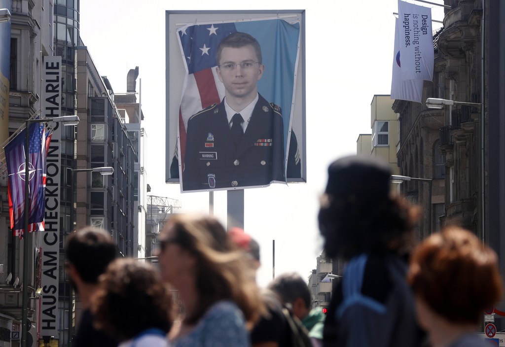 Bradley Manning devenu depuis Chelsea Manning est l'un des symboles de la lutte des personnes transgenres dans l'armée.