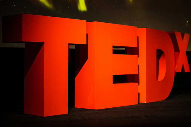 Les conférences TEDx ont pour objectif de mettre en valeur des personnes aux idées innovantes