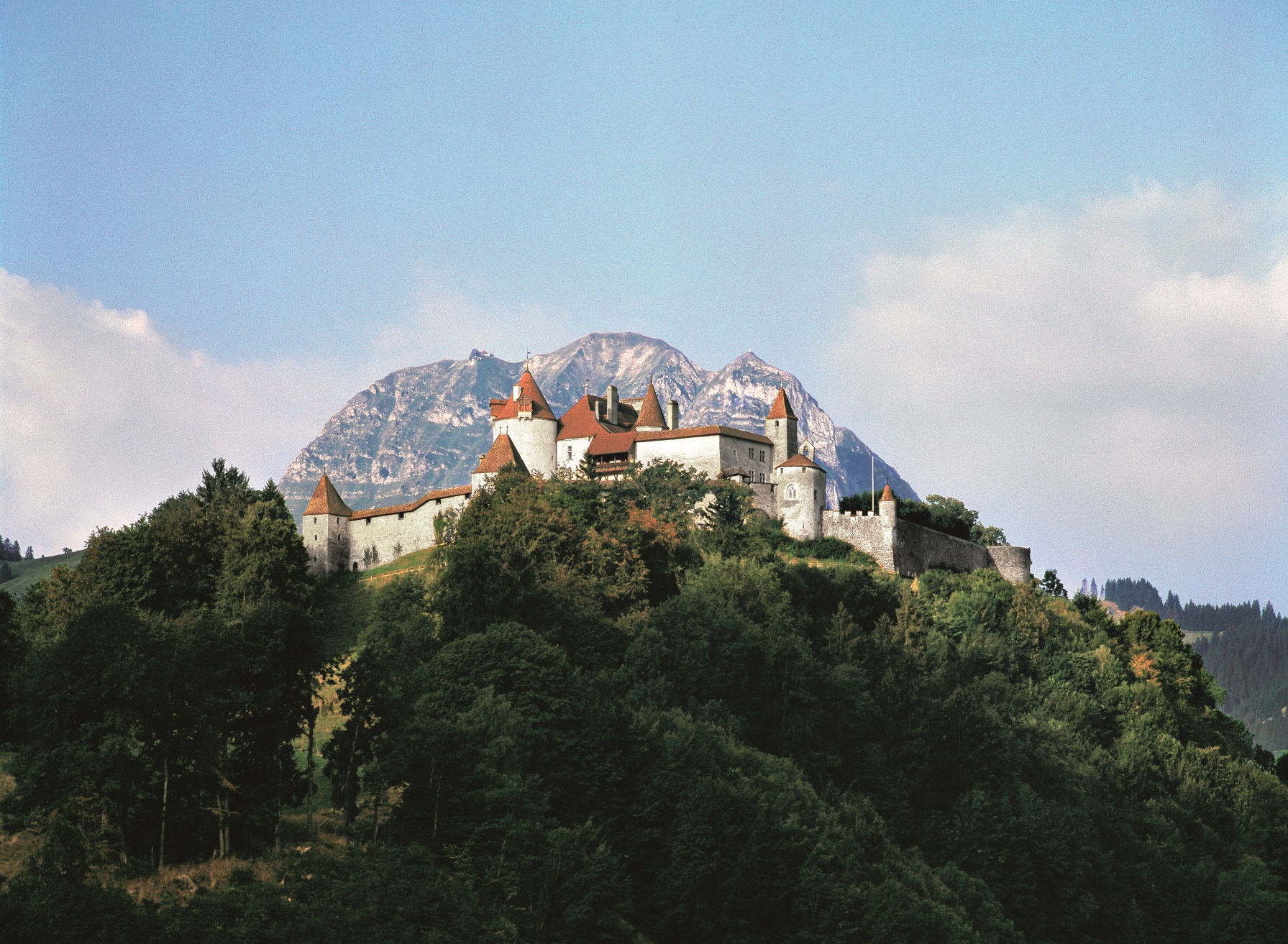 Le château de la Gruyère fait partie des 18 édifices réunis par l'association nationale.