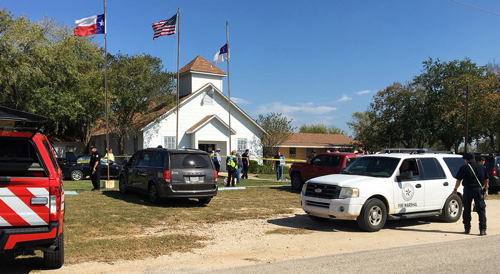 Les tirs ont commencé vers 11:30 (heure locale) dans l'église baptiste. 