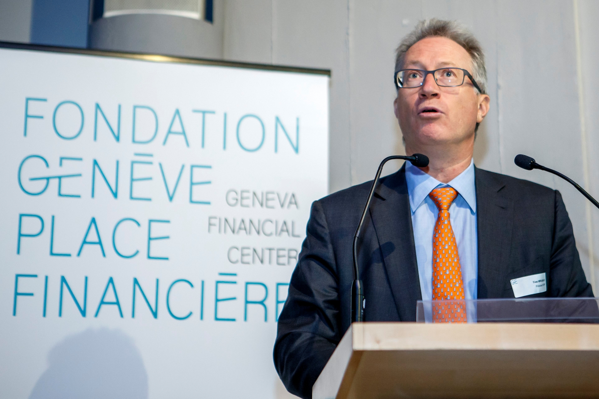 Yves Mirabaud, President of Fondation Geneve Place Financiere - Geneva Financial Center, presents the results of the economic survey 2017 - 2018 of the Geneva's financial place, during a press conference, in Geneva, Switzerland, Tuesday, October 10, 2017. (KEYSTONE/Salvatore Di Nolfi) SWITZERLAND FONDATION GENEVE PLACE FINANCIERE