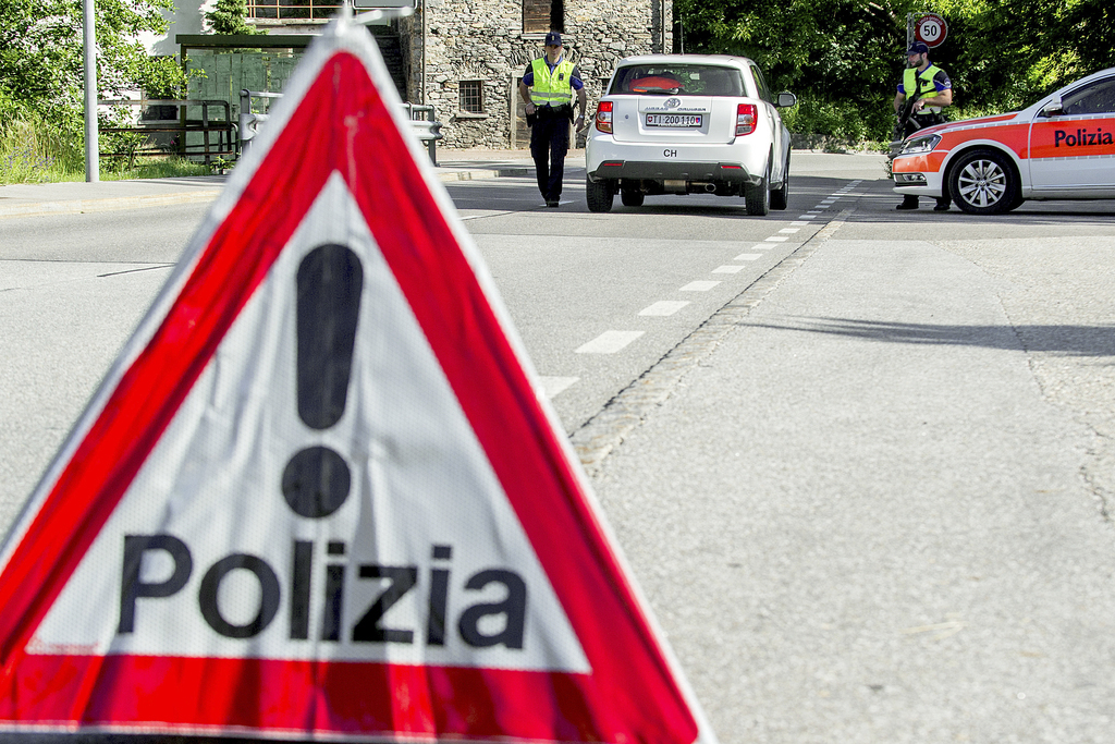 Deux citoyens suisses de 22 ans et un citoyen italien de 14 ans ont été arrêtés jeudi soir au Tessin. (illustration)