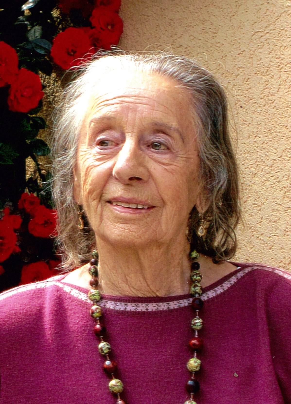 Maria Martinelli
          