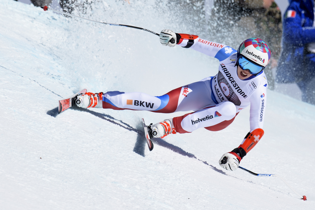 Michelle Gisin of Switzerland in action during the women's Alpine Combined Super-G race of the Alpine Skiing FIS Ski World Cup in Crans-Montana, Switzerland, Sunday, March 4, 2018. (KEYSTONE/Jean-Christophe Bott)