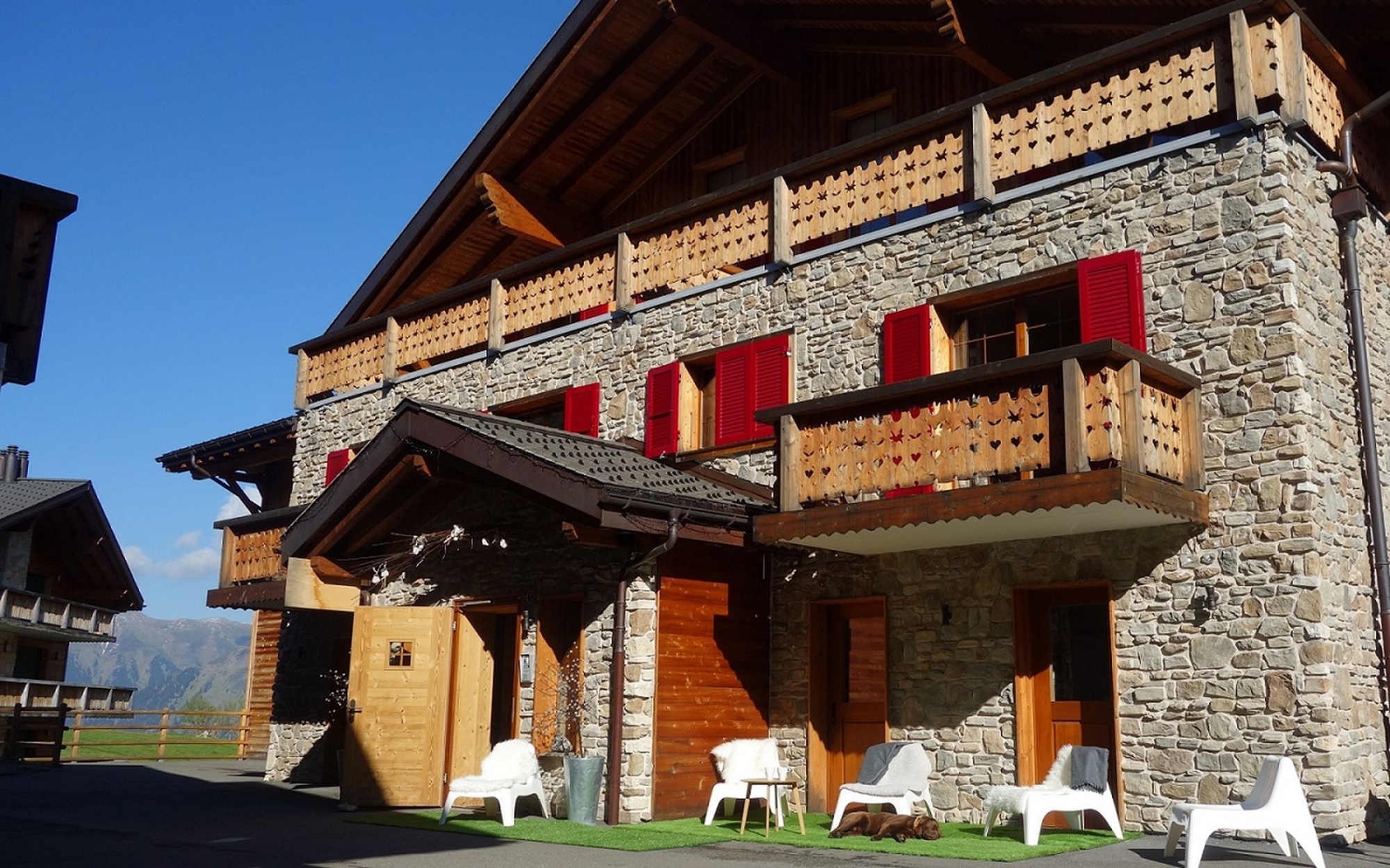 l'hôtel L'Étable aux Crosets a reçu le Rinsg Star de Suisse tourisme, récompensant l'établissement qui a fait les meilleurs efforts en terme d'accueil