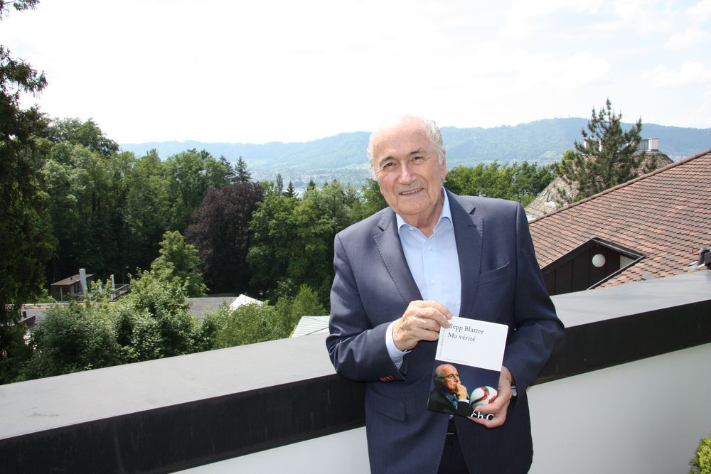 Sepp Blatter présente son livre "Ma vérité".