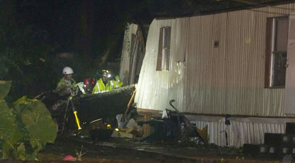 L'enfant a été tué dans la chute d'un arbre sur un mobile home à Pensacola (Floride), ont annoncé les services de météorologie National Weather Service.
