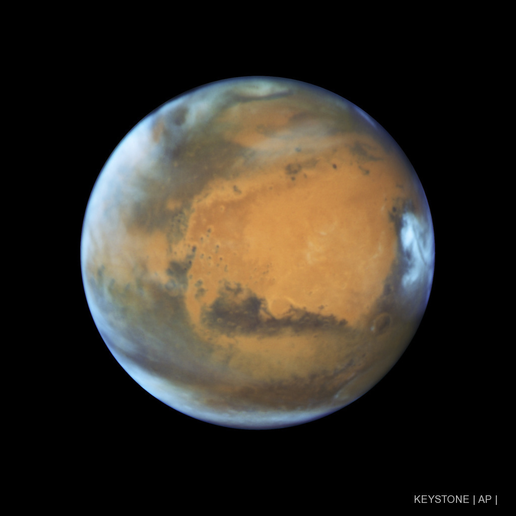 La planète Mars n'a pas été aussi proche de la Terre depuis 15 ans. L'occasion de la voir même à l’œil nu.