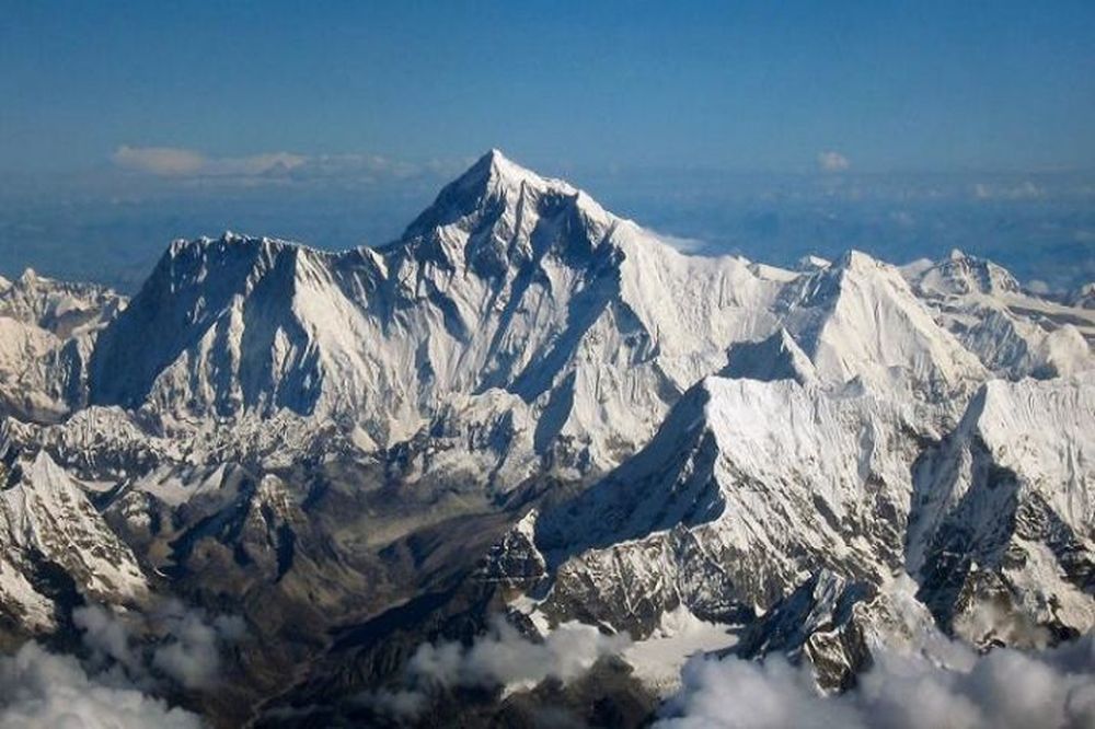 Les vents violents et la neige n'ont laissé aucune chance aux himalayistes et à leurs sherpas (illustration)
