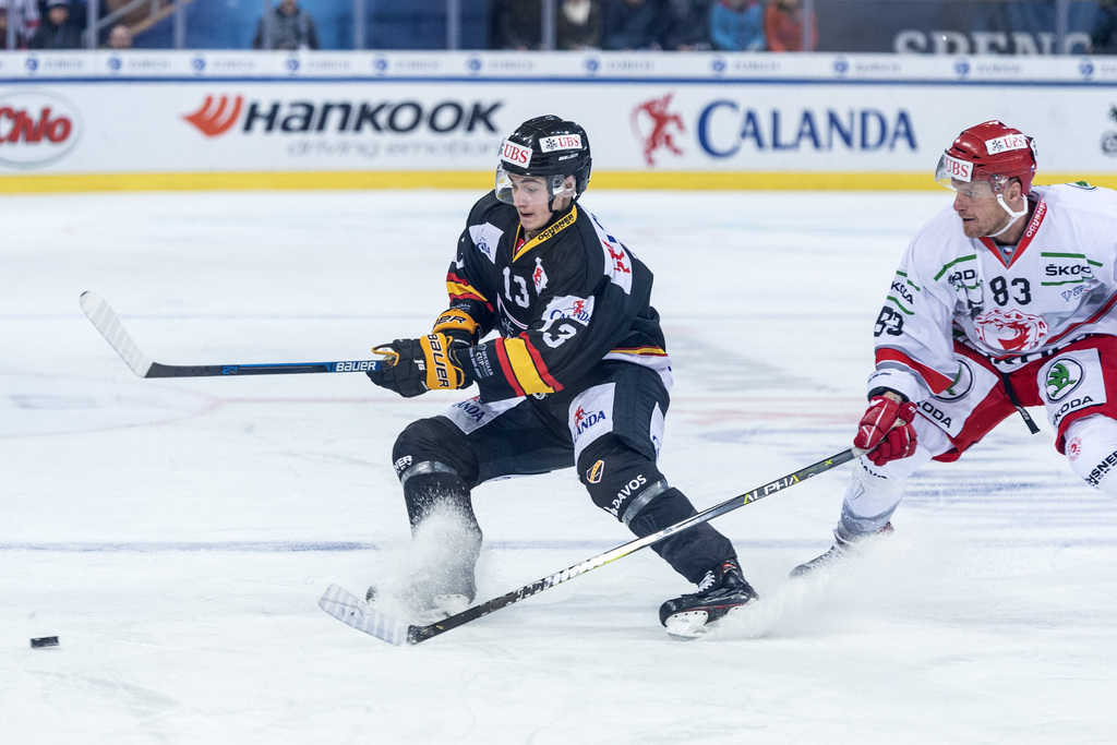 Alexandre Texier (à gauche) a marqué le 2 à 1 pour KalPa Kuopio 53 secondes après que les Tchèques ont égalisé 1-1.