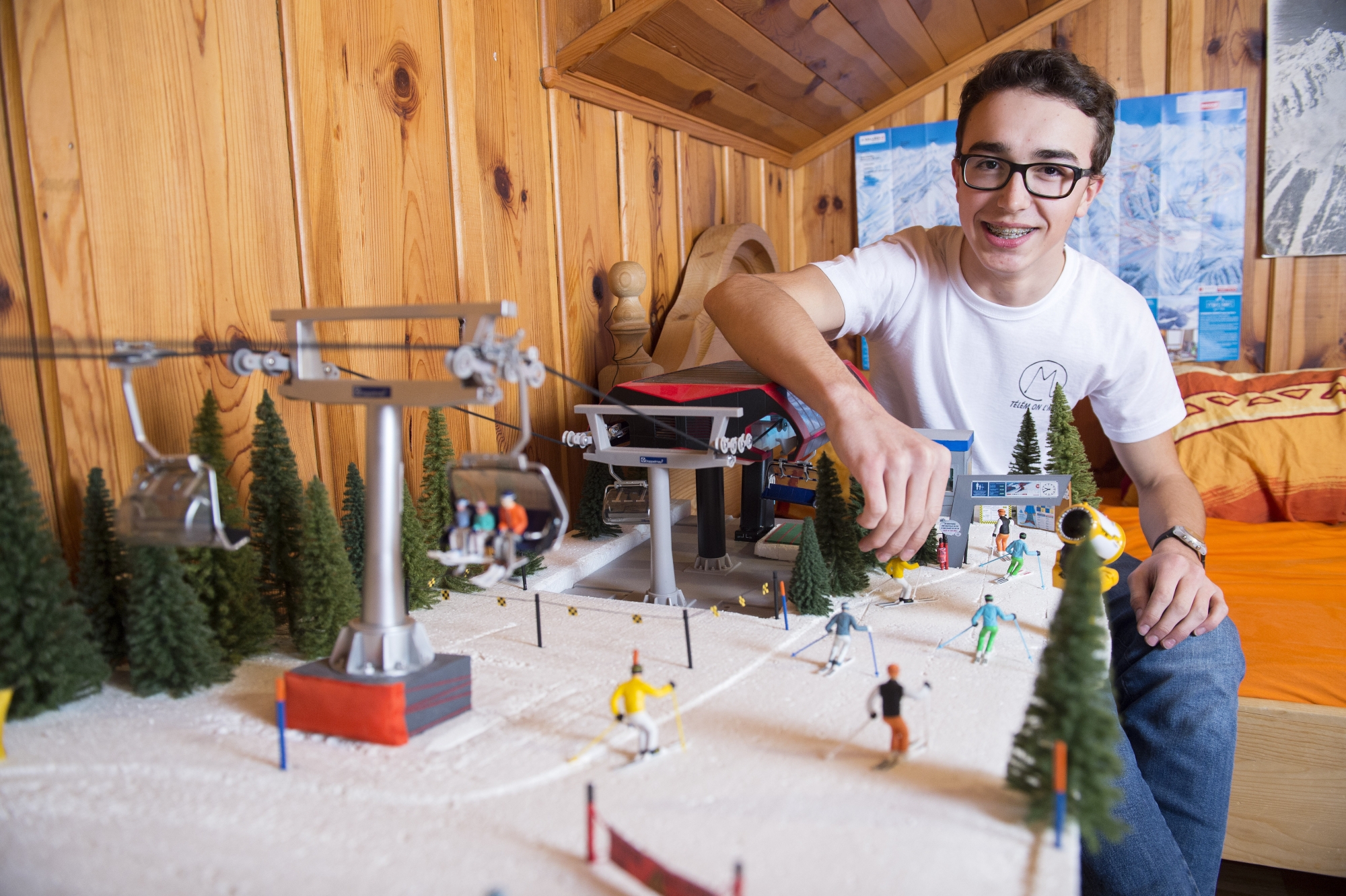 Passionné de remontées mécaniques, un jeune de Salvan gère sa propre  station de ski depuis sa chambre