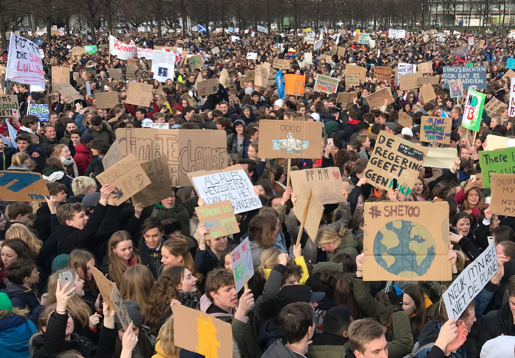 Selon la police, la marche pour le climat s’est déroulée sans encombres ce jeudi à La Haye, aux Pays-Bas, et il n’y a pas eu d’émeutes. 