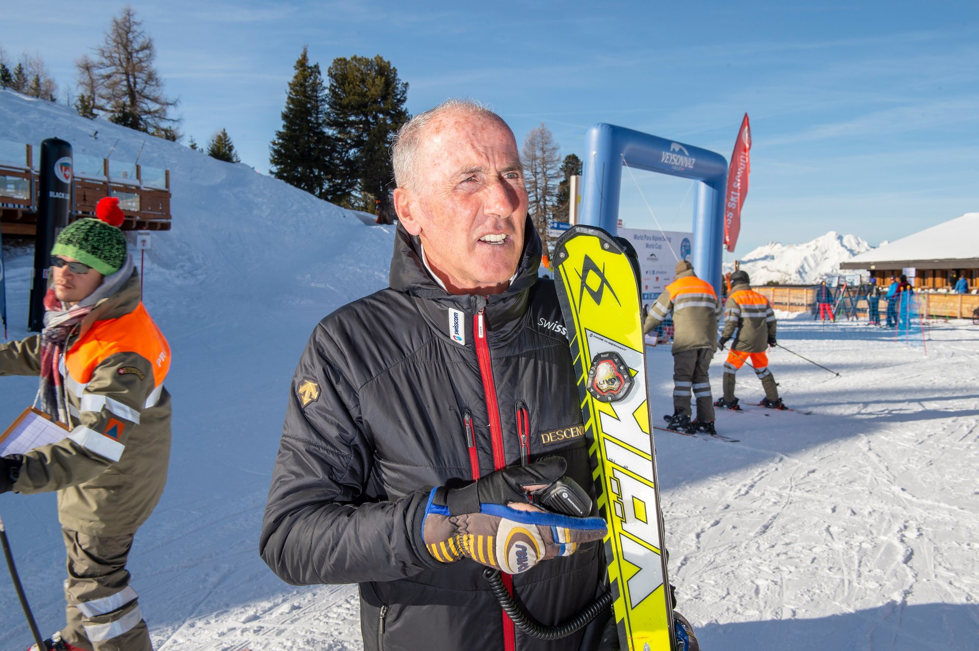 Didier Bonvin est aux commandes de toutes les courses qui se déroulent à Veysonnaz durant l'hiver. Il cherche à positionner la station auprès de la FIS.