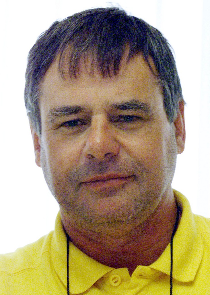 Flavio Bomio, alors qu'il était entraîneur de l'équipe nationale.