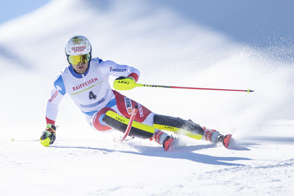 Le skieur d'Hérémence Loïc Meillard remporte son premier titre national en slalom.