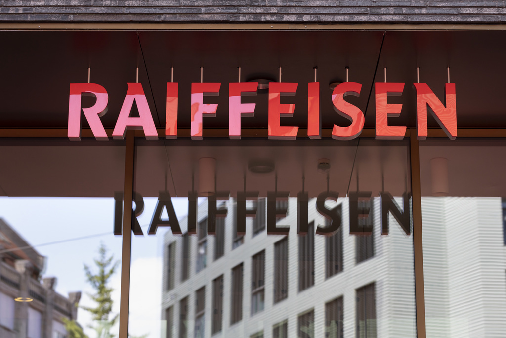 Logo of the Raiffeisen bank at its headquarters in St. Gallen, Switzerland, on June 5, 2018. (KEYSTONE/Gaetan Bally)  Logo der Raiffeisenbank am Hauptsitz in St. Gallen, aufgenommen am 5. Juni 2018. (KEYSTONE/Gaetan Bally)