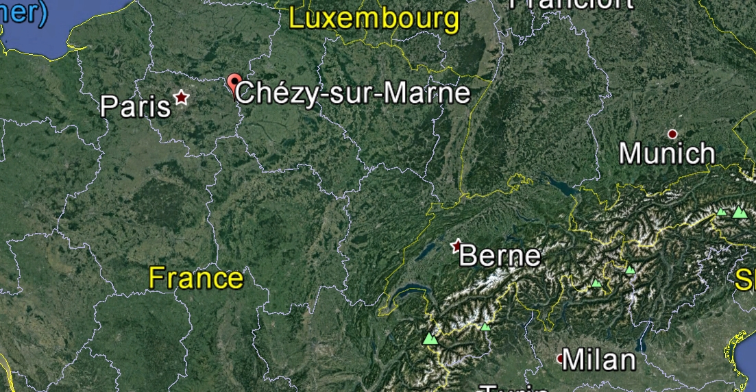 La maison de retraite se situe à Chézy-sur-Marne, à une centaine de kilomètres au nord-est de Paris.