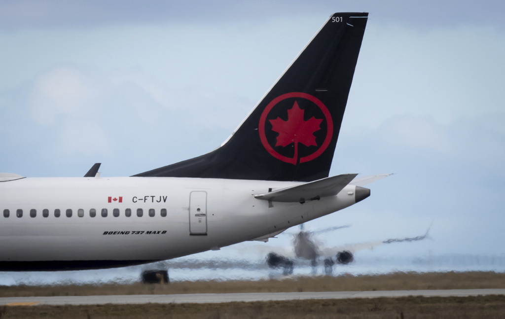 Air Canada a ouvert une enquête pour déterminer comment le personnel de bord a pu oublier la jeune femme dans l'avion (illustration).