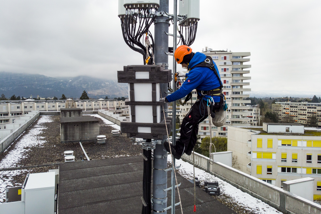 Sur la photo, une antenne 5G installée Chêne-Bougeries en avril par Swisscom. (Archives)