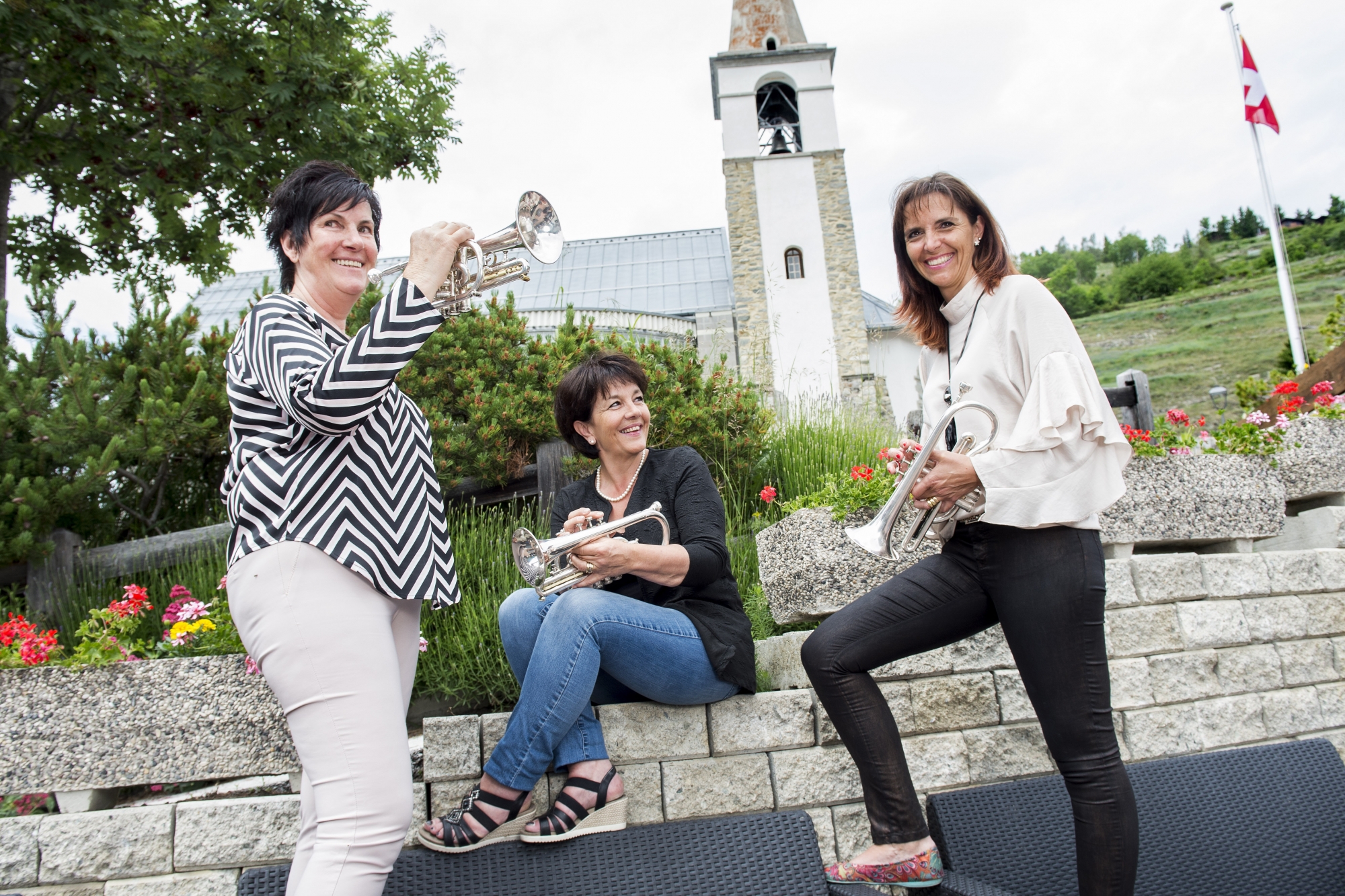 Josiane Forclaz-Quarroz (à gauche), Anne-Marie Maury et Anne-Catherine Moix Fournier fêteront les 50 ans de la Perce-Neige ce week-end.