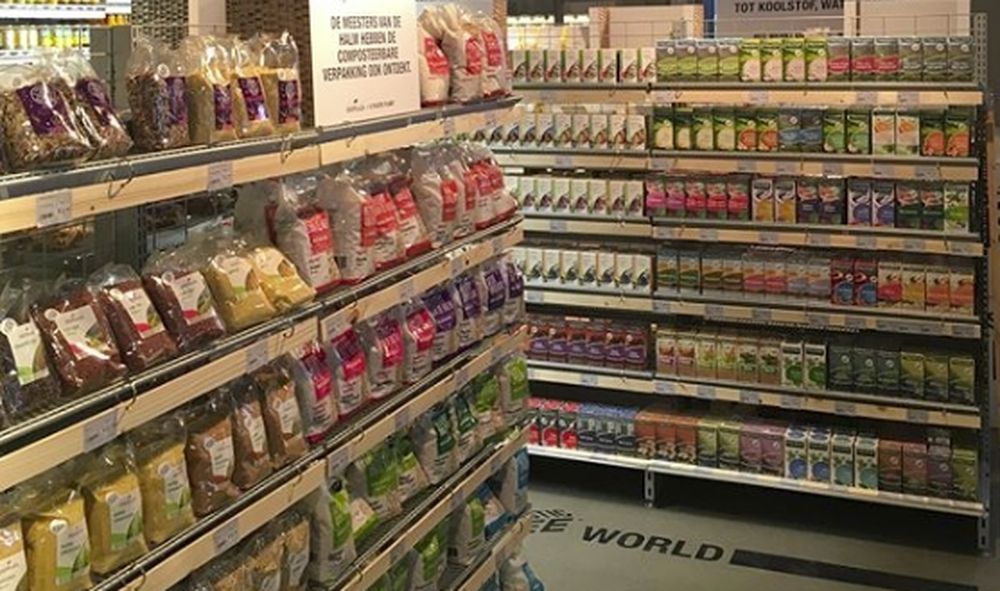 Le magasin propose quelque 700 produits emballés dans un film biodégradable.