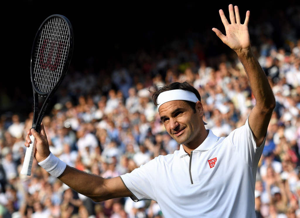 Roger Federer a atteint les demi-finales de Wimbledon après avoir battu Kei Nishikori mercredi.