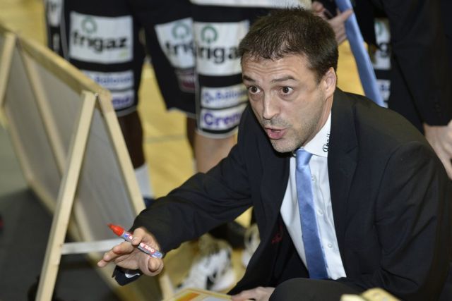 Le coach de Fribourg, Damien Leyrolles.