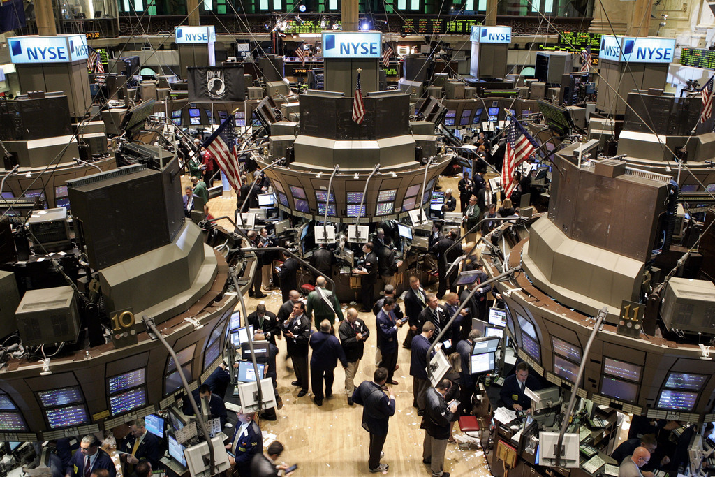 Le Dow Jones, a fini à un nouveau record historique mardi, porté par des chiffres économiques jugés encourageants.
