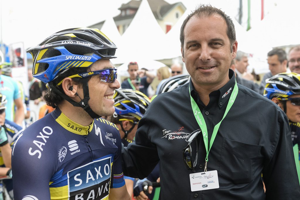 Richard Chassot, ici avec le coureur suisse Oliver Zaugg, a levé une partie du voile sur le Tour de Romandie 2014. 